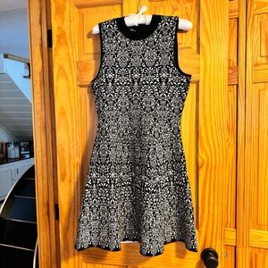 Black and White Sleeveless Sweater Dress